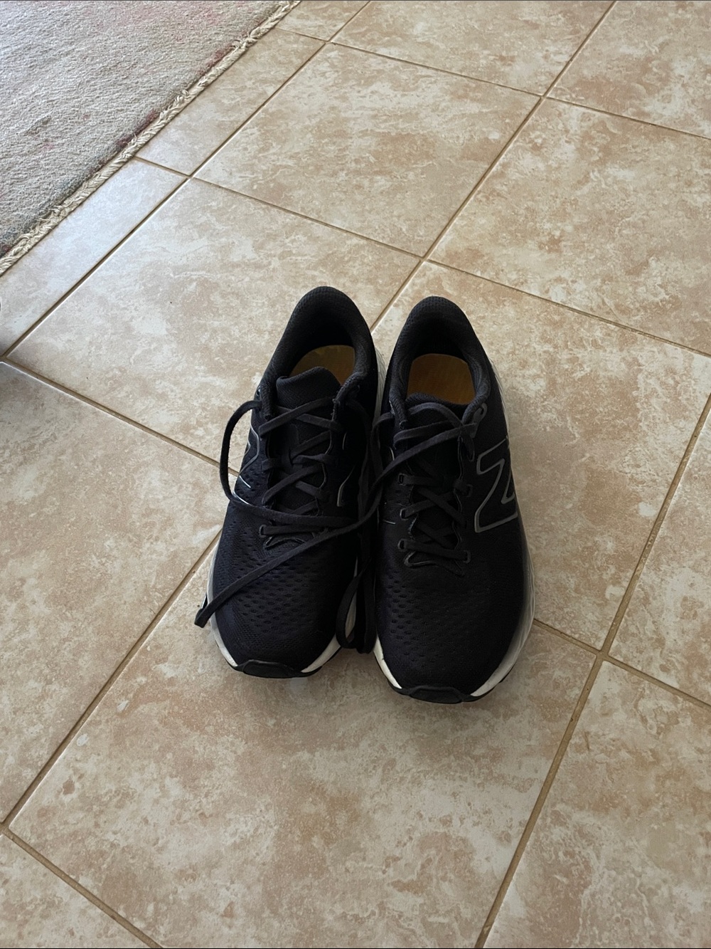 New Balance Black Men's Athletic Running Shoes with White Accents